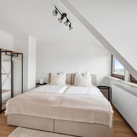 Malu Rooms - Top Lage, Kostenloser Parkplatz, Klima, Netflix, 24H Checkin Лудвигсбург Екстериор снимка